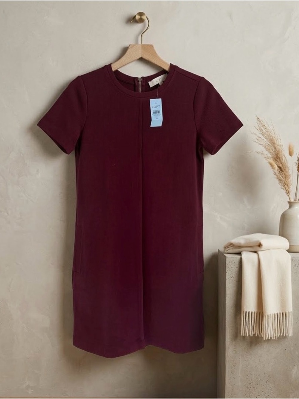 LOFT Short Sleeve Shift Dress in Wine